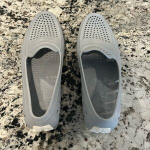 Floafers size 11